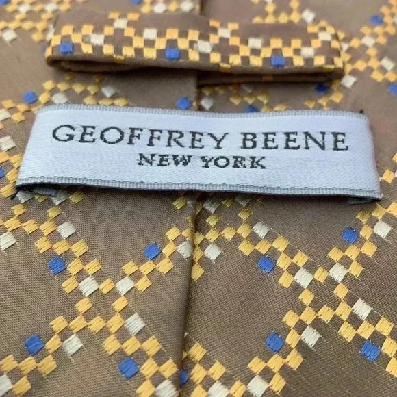 Geoffrey Beene gorgeous,  100% silk textured tie - Picture 3 of 5